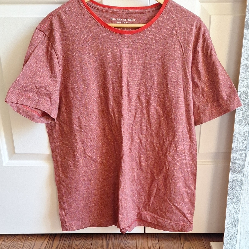 Banana Republic Soft Wash Heathered Red T-Shirt